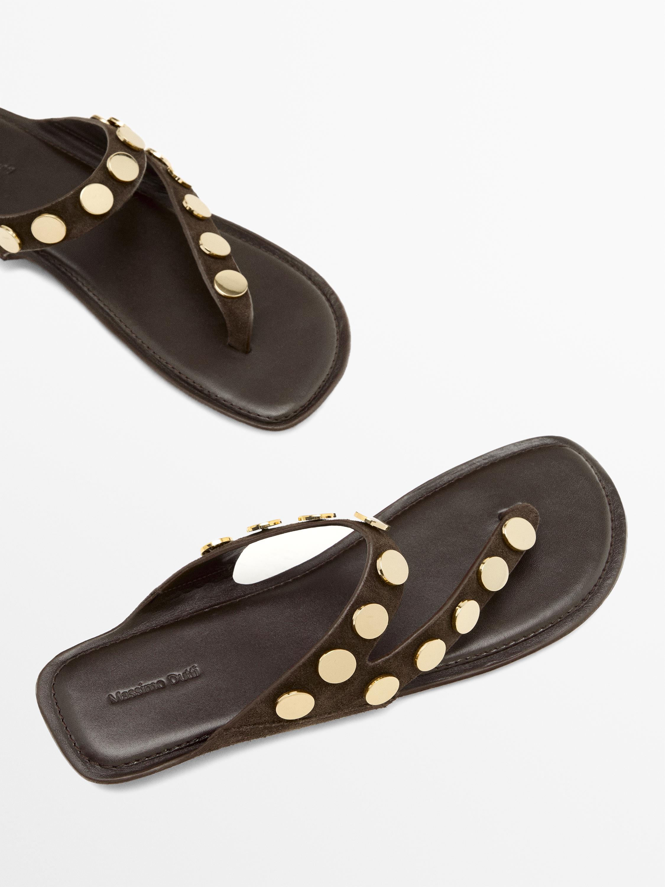 Sandales croûte de cuir avec clous